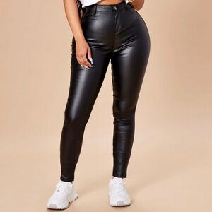Fashion Nova NWT Faux leather leggings Size S or 5